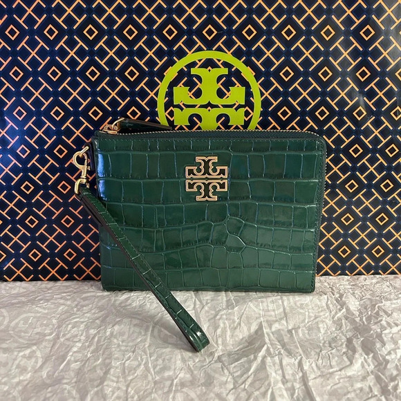 Tory Burch Britten Embossed Large Zip Pouch Wristlet Norwood Gold Green - Picture 1 of 12